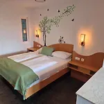 Hotel Kristall 3*