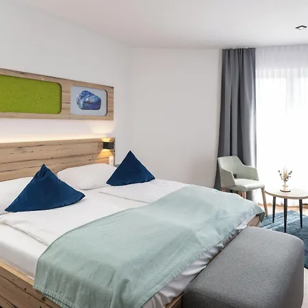 Hotel Kristall 3*