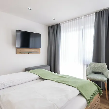 Hotel Kristall 3*