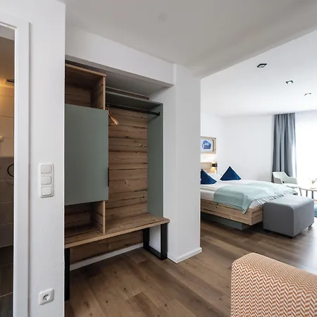Kristall Hotel 3*